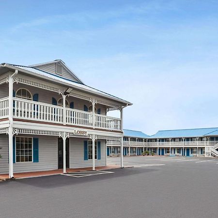 Motel Super 8 By Wyndham Foley Exterior foto