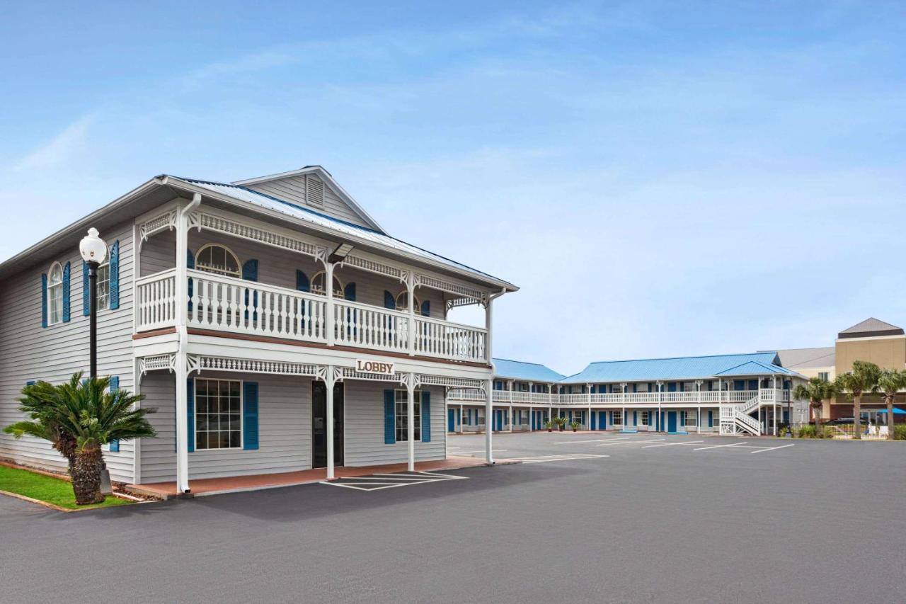 Motel Super 8 By Wyndham Foley Exterior foto